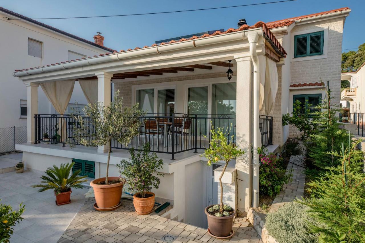 Villa Bella Банёл Экстерьер фото